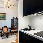 River Danube Apartment *