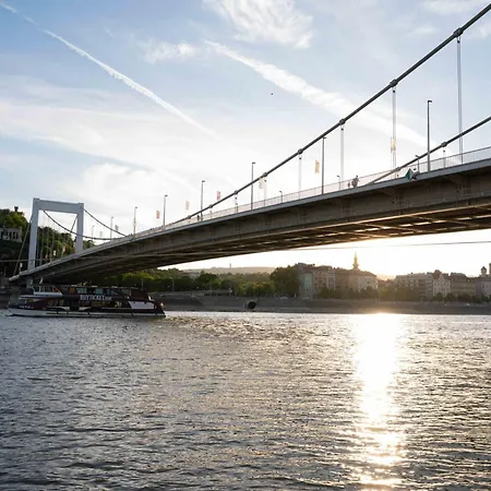 River Danube Apartment Budapest